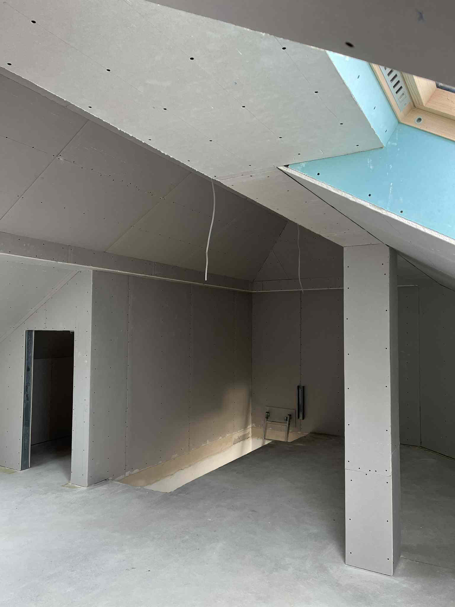 Konstrukcja sufitu podwieszanego